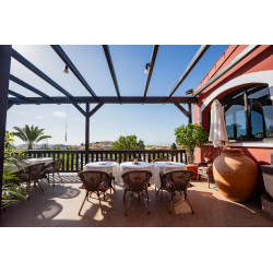 Hotel con encanto andaluz en el corazón de la Costa Tropical